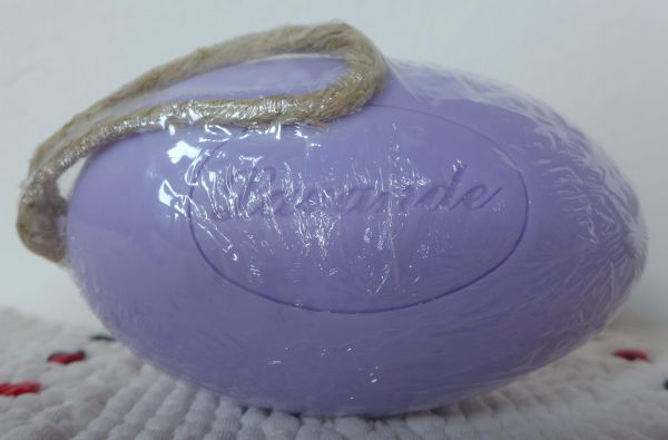 Savonnerie BleuJaune: Savon de Marseille 'Lavande' Galet